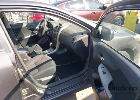 2013 Toyota Corolla S из США, поврежденный, VIN 2T1BU4EE8DC956895